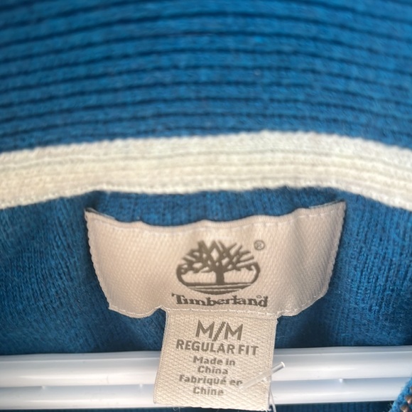 Size medium fits more like a small blue timberland quarter zip - Picture 3 of 3